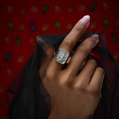 woman wearing a Silver Khanjer ring